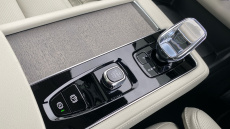 Volvo XC90 2.0 T8 PHEV Ultra Dark 5dr AWD Geartronic Estate